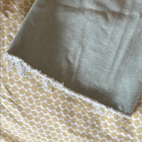 Mother Weekender Fray Jeans in Celery Color, Size30- Excellent Condition - Picture 12 of 12